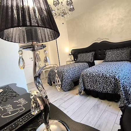 Alloggio Turistico Giulietta E Romeo - Intero Appartamento - Villafranca Di Verona, Zimmer, Holiday Rooms Eksteriør bilde