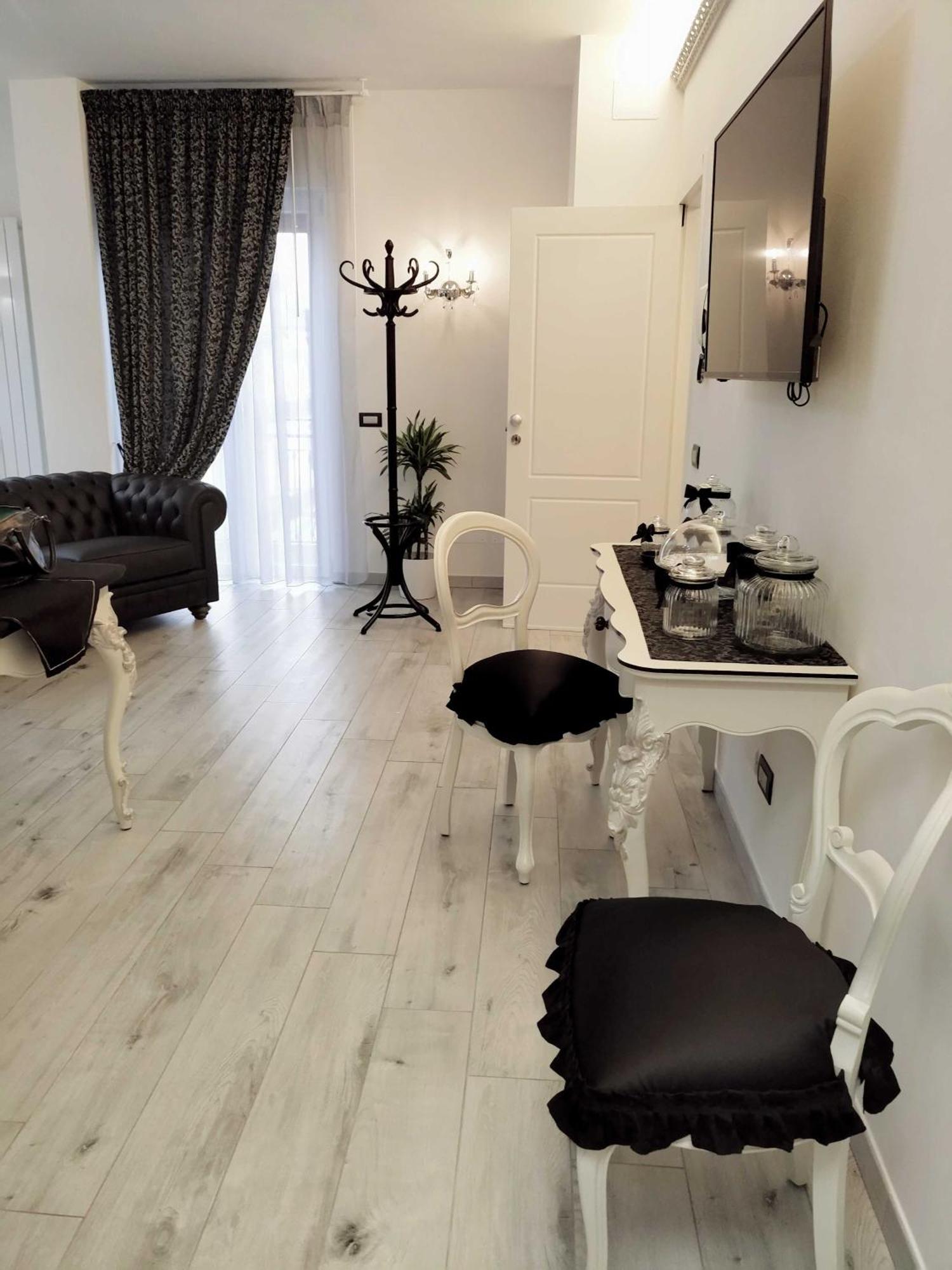 Alloggio Turistico Giulietta E Romeo - Intero Appartamento - Villafranca Di Verona, Zimmer, Holiday Rooms Eksteriør bilde