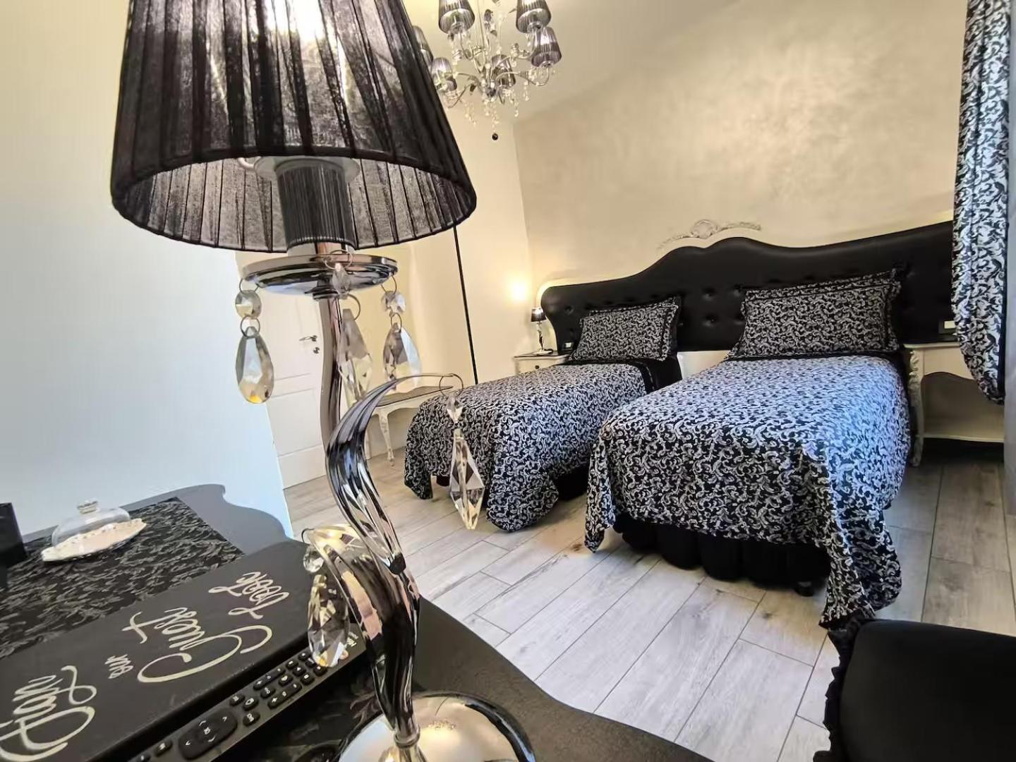 Alloggio Turistico Giulietta E Romeo - Intero Appartamento - Villafranca Di Verona, Zimmer, Holiday Rooms Eksteriør bilde